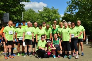 Mehr über den Artikel erfahren Geschlossene Mannschaftsleistung unserer Laufabteilung beim Donkenlauf